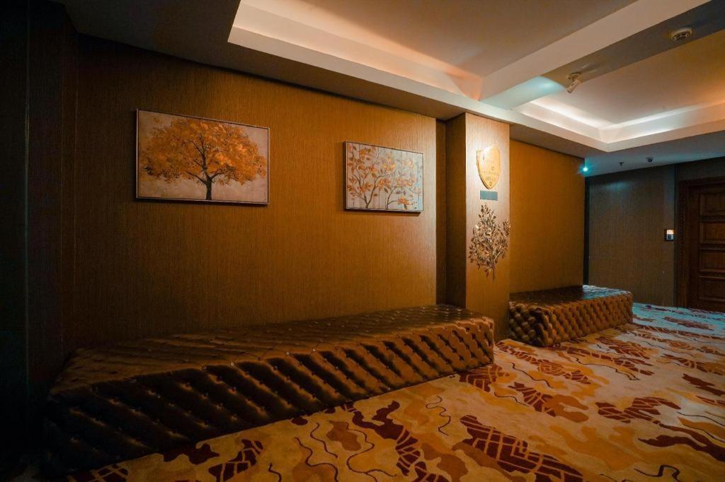 โรงแรมเคเจ ย้อกยาการ์ต้า ยอกยาการ์ตา ภายนอก รูปภาพ